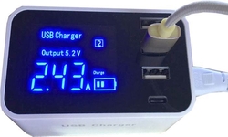 Napáječ, nabíječka YC-CDA30, 4x USB 5V/max 2,4A s displejem